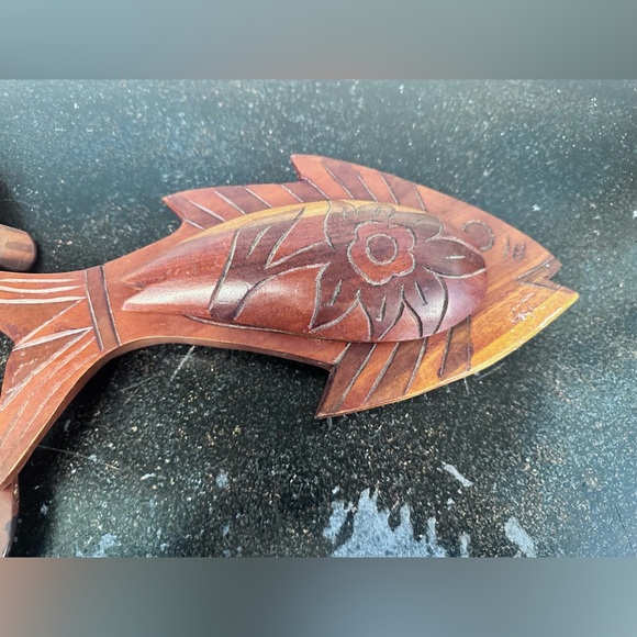 Two Vintage Hand Carved Wooden Serving Tray Bowl w/Lid - Picture 5 of 6